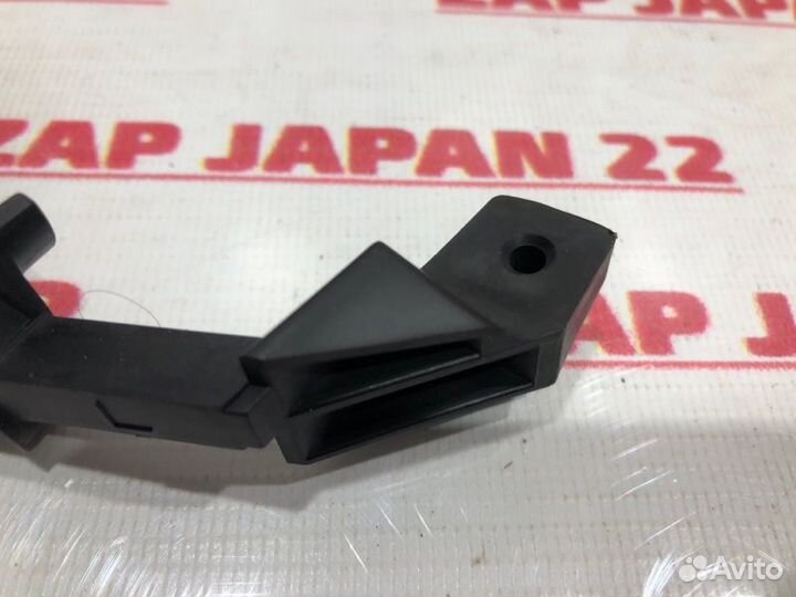 Крепление фары левое Lexus Rx330