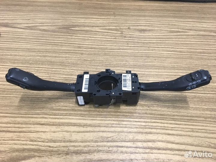 Переключатель подрулевой Audi A6 C5 2000-2005г