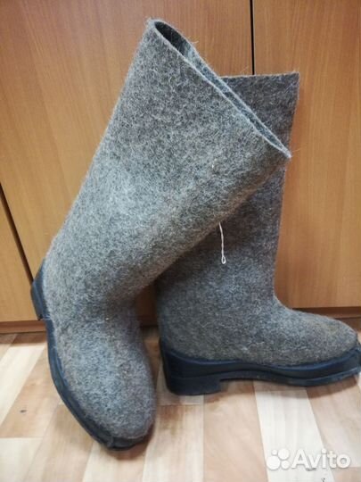 Валенки прорезиновые и простые