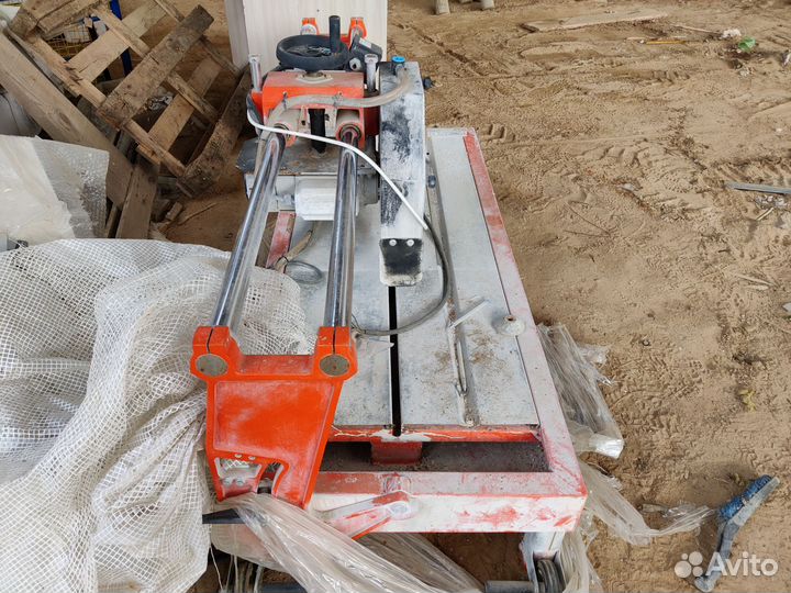 Станок отрезной по камню и плитке Manta ED 120-450