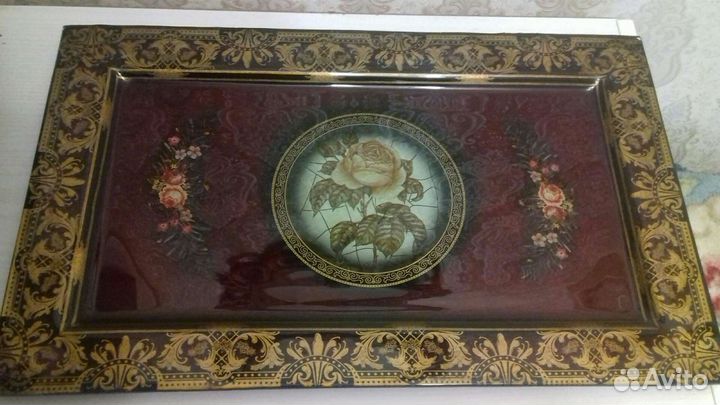 Поднос и вазы