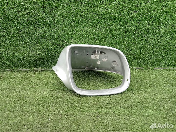 Накладка зеркала правая Audi Q5 8R Audi Q5 8R