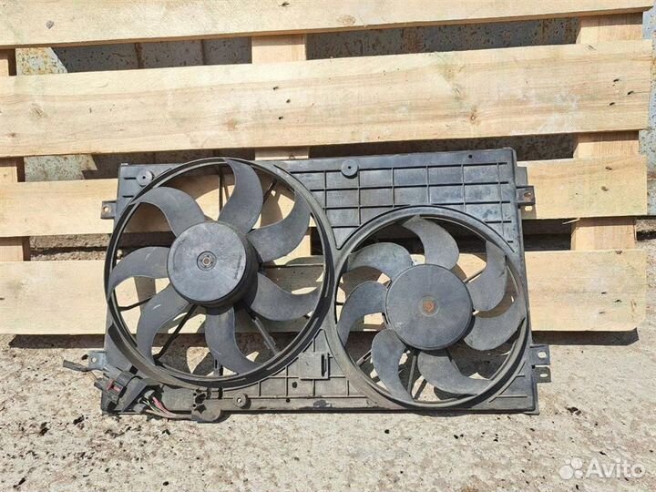 Вентилятор радиатора VW Passat (B6) 2005-2010