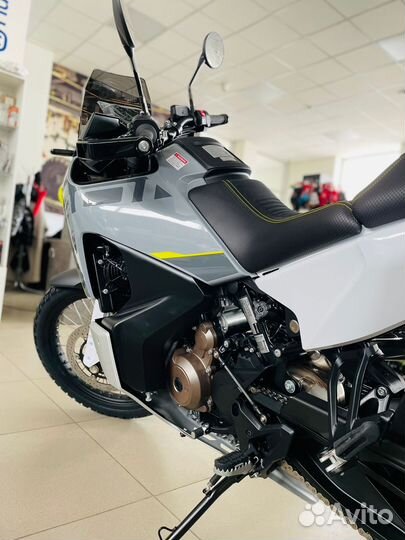 Мотоцикл husqvarna norden 901 (2024)