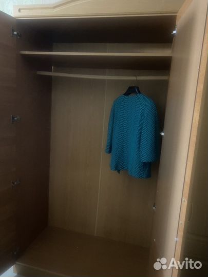 Шкаф, кровать, тумбочка, косметический столик