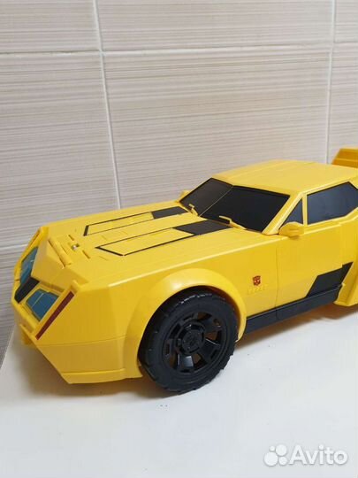 Робот трансформер transformers hasbro