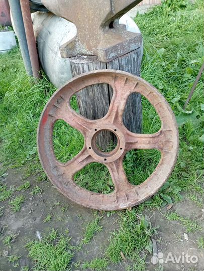 Направляющее колесо дт 75м