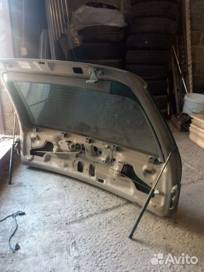 Задняя дверь багажника fiat marea