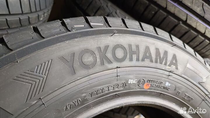 Yokohama BluEarth-Van RY55 215/75 R16C 116R