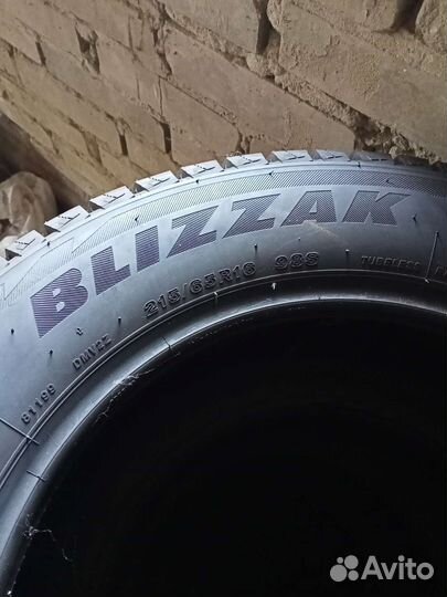 Bridgestone Blizzak DM-V2 215/65 R16 98S