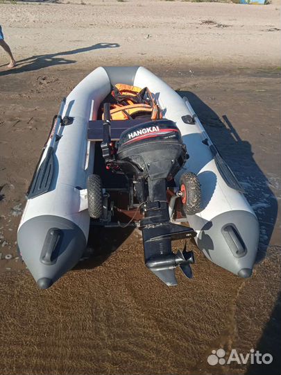 Надувная лодка с мотором и всеми акссесуарами