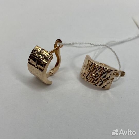 Золотые серьги 1,77 гр