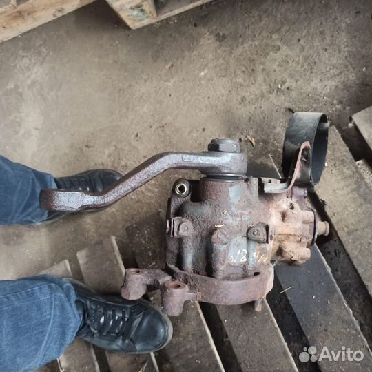 Рулевой редуктор мерседес 814