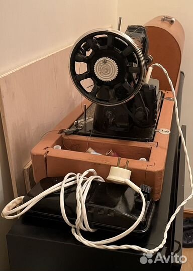 Швейная машина Подольск ручная с электроприводом