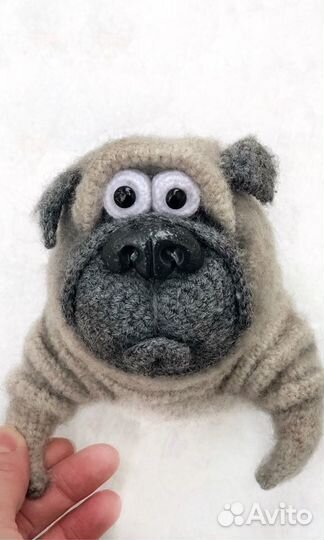Собачка Мопс игрушка вязанная