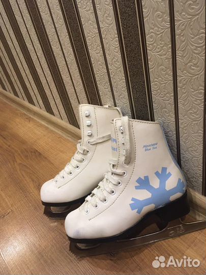 Фигурные коньки кожаные