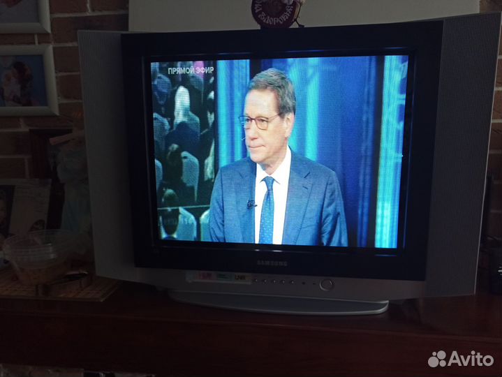 Телевизор samsung