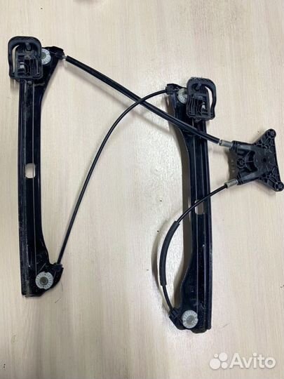 Стеклоподъемник передний правый Skoda Rapid NH3