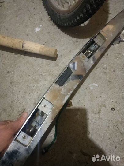 Накладка крышки багажника шевроле круз