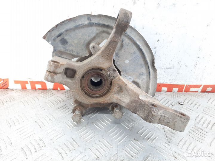 Кулак поворотный со ступицей передний левый Лада Л