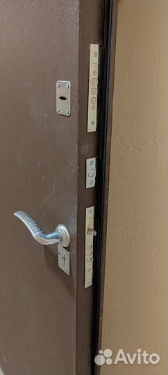 Дверь входная металлическая