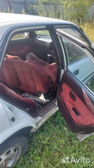 Toyota Corolla, 1990