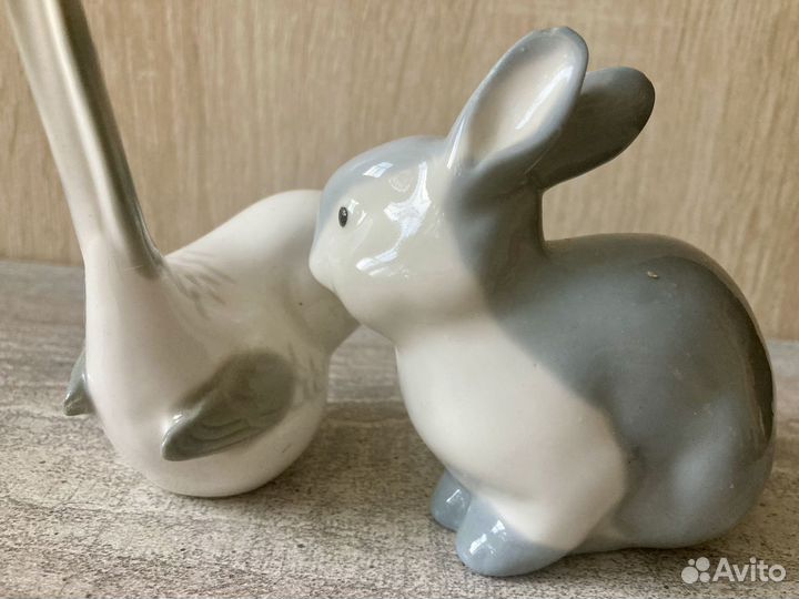 Статуэтка заяц