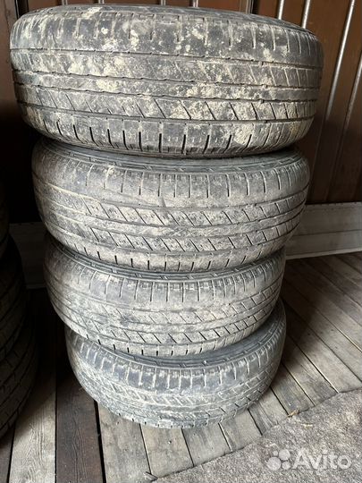 Dunlop All Season Maxx AS1 235/70 R16