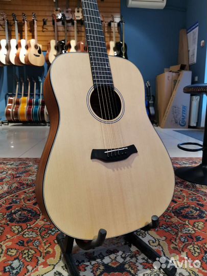 Акустическая гитара Baton Rouge