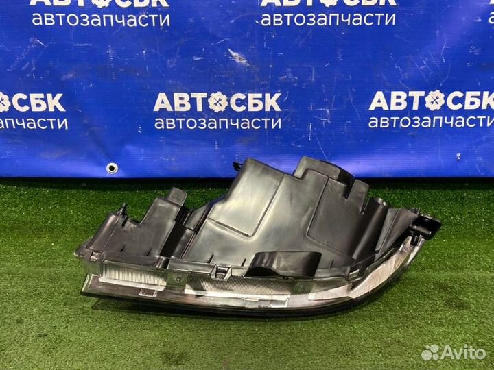 Фара передняя правая Mazda Familia BJ3P ZL