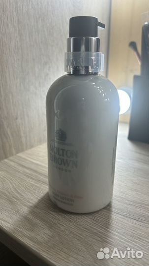 Лосьон для тела Molton Brown