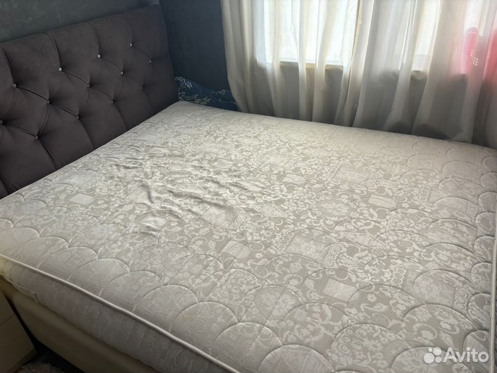 Кровать с матрасом бу 160/200