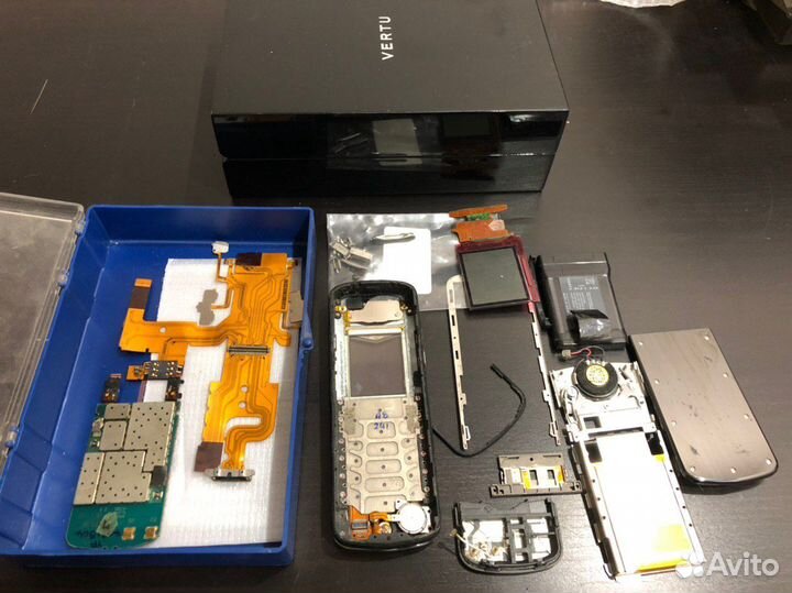 Vertu signature m