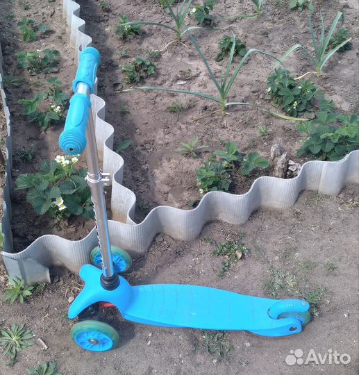 Самокат детский трехколесный