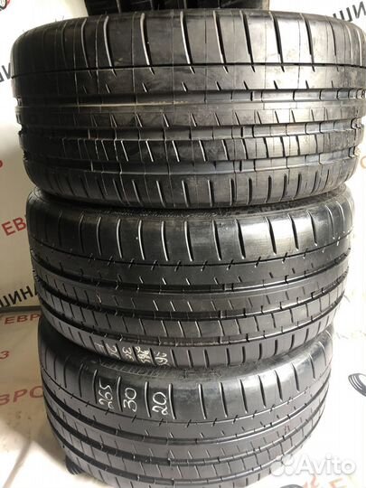 Michelin Pilot Super Sport 235/35 R20 и 265/30 R20 94Y