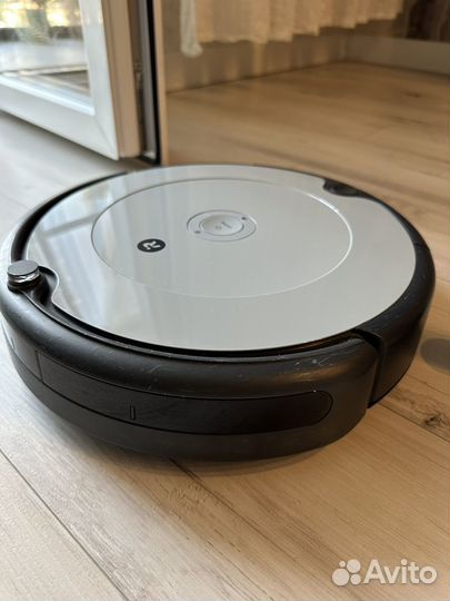 Робот пылесос irobot roomba 698