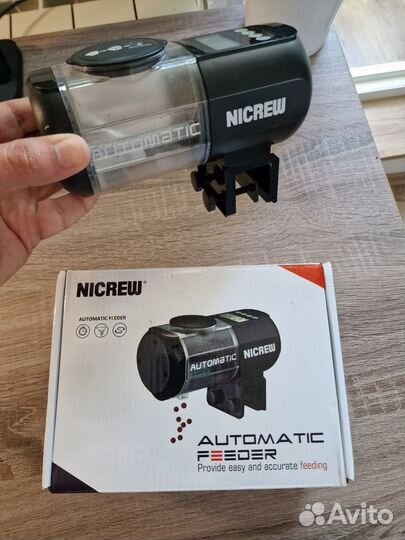 Автоматическая кормушка для рыб Nicrew