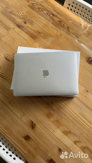 Apple MacBook air 13 2020 m1
