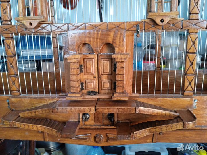 Большая клетка для птиц