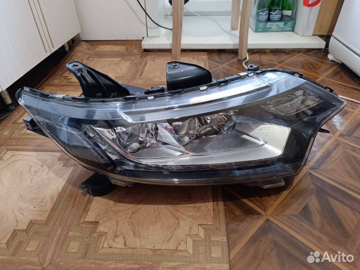 Фара передняя правая mitsubishi outlander 3 LED