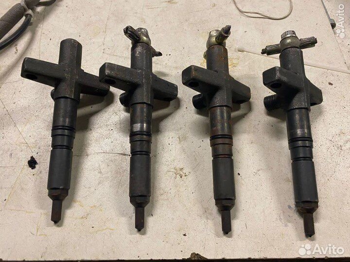 Форсунка дизельная Mitsubishi Pajero 3 3.2