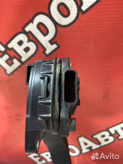 Педаль газа Nissan X-Trail T32 2.0 MR20 2018