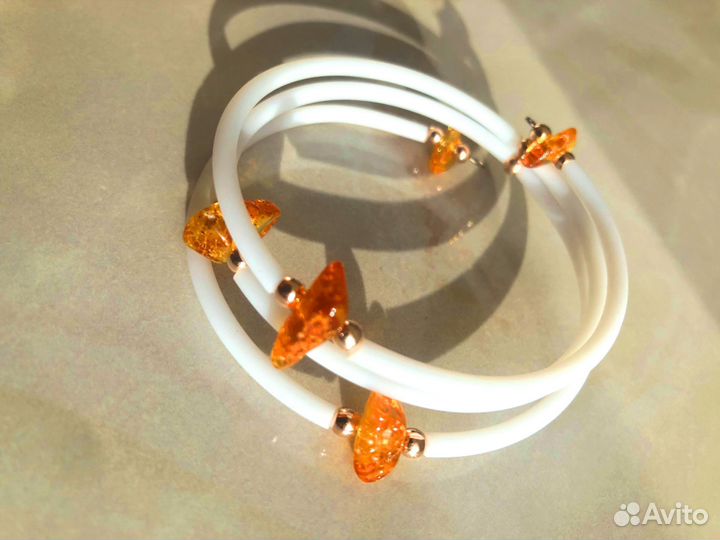 Браслет с натуральным янтарем