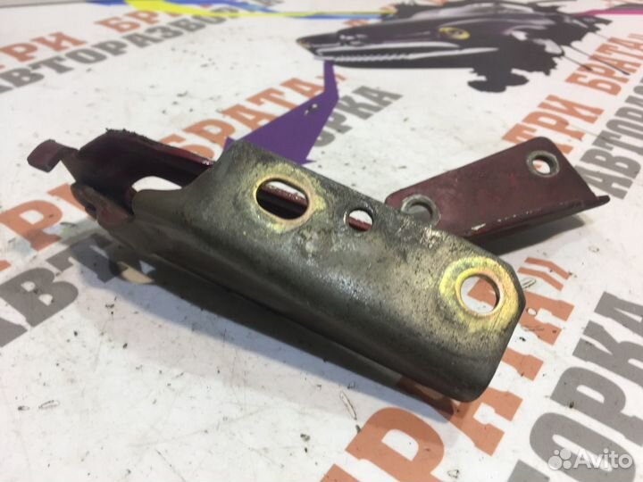 Форд Фокус Петля капота Лев