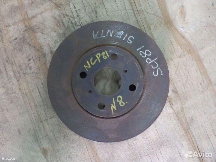 Тормозной диск на toyota sienta NCP81