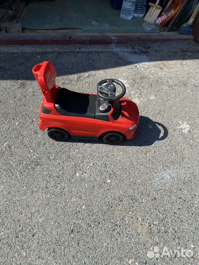 Детский автомобиль каталка