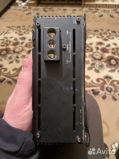 Автомобильный усилитель