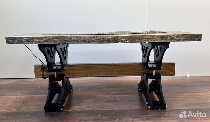 Журнальный столик в стиле лофт