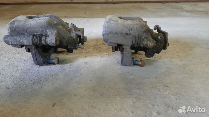 Задние суппорта Пежо 308 Peugeot 308