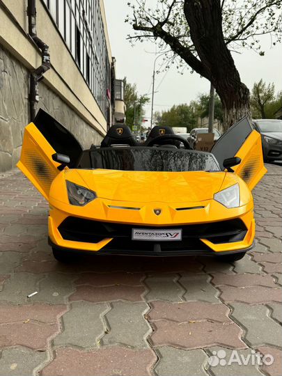 Детский электромобиль Lamborghini Aventador 4x4